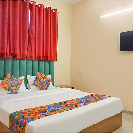 Fabhotel Falcon Inn -Behind The Dmart Baner Poona Buitenkant foto