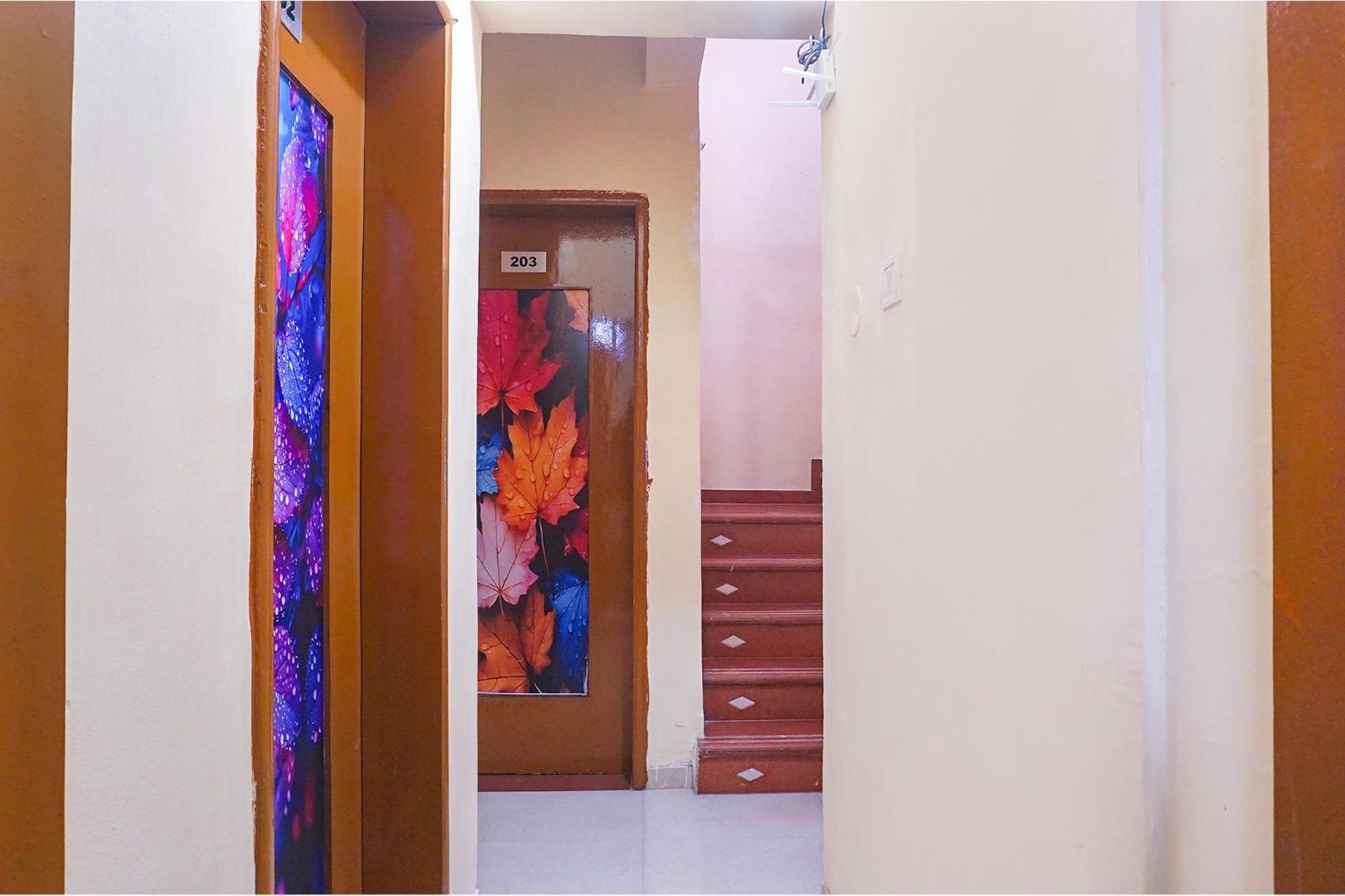 Fabhotel Falcon Inn -Behind The Dmart Baner Poona Buitenkant foto